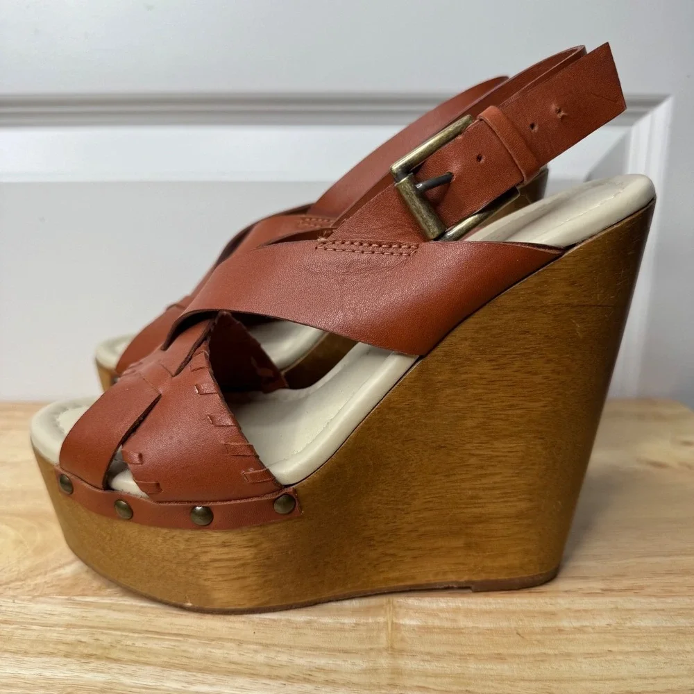 Madison Harding Wooden Platform Sandals Embroidered Heels Women's Size 7